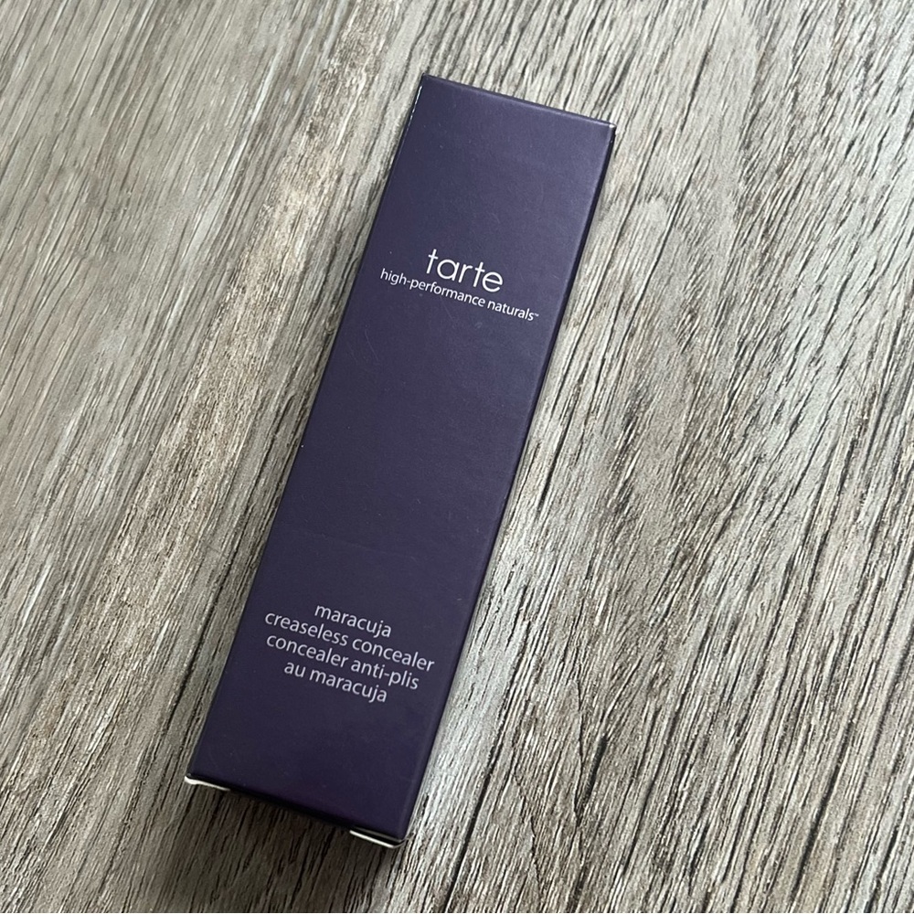 NWT Tarte Creaseless concealer in Light
